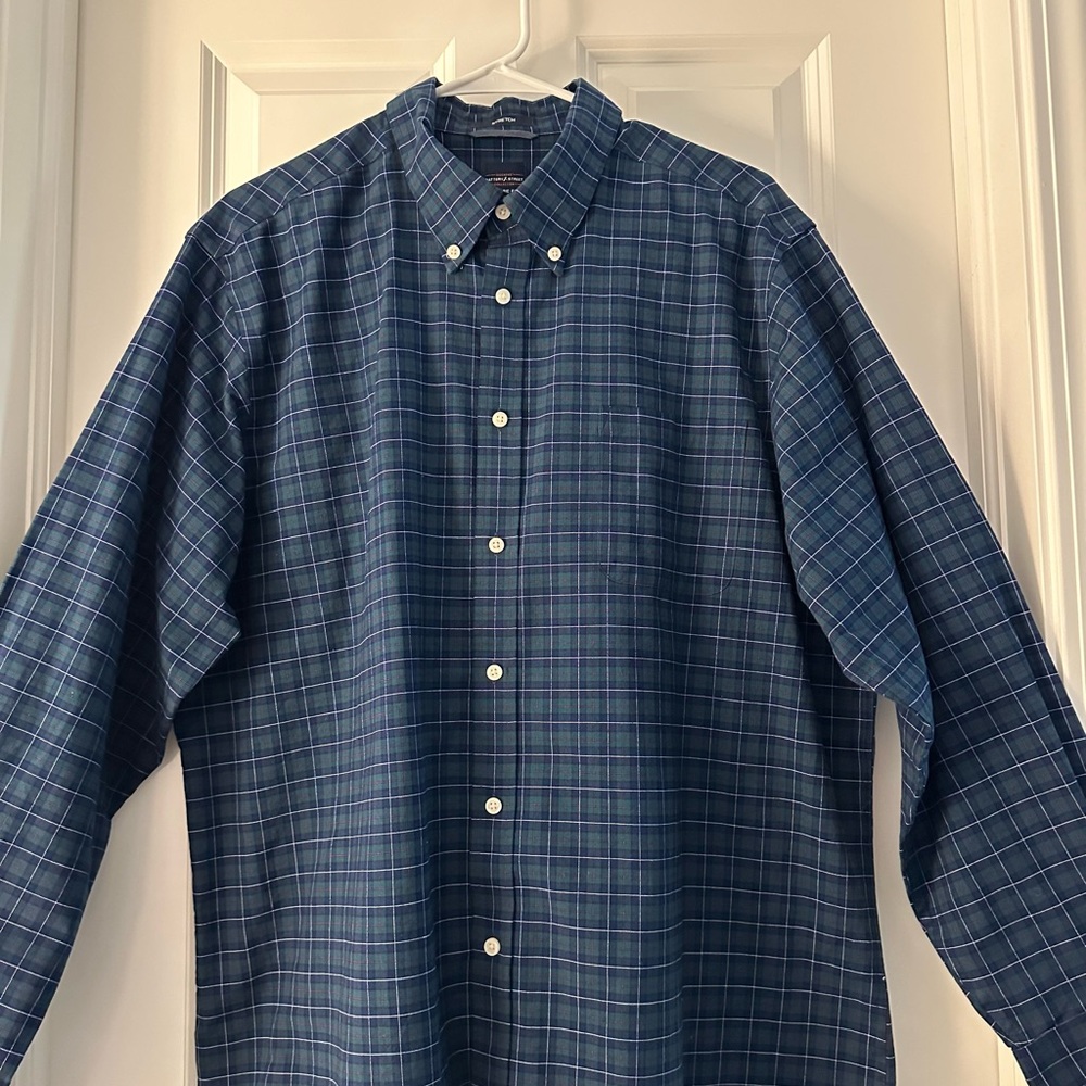 Dockers Blue/Ted/Green Casual Button Down Shirt with Plaid Pattern